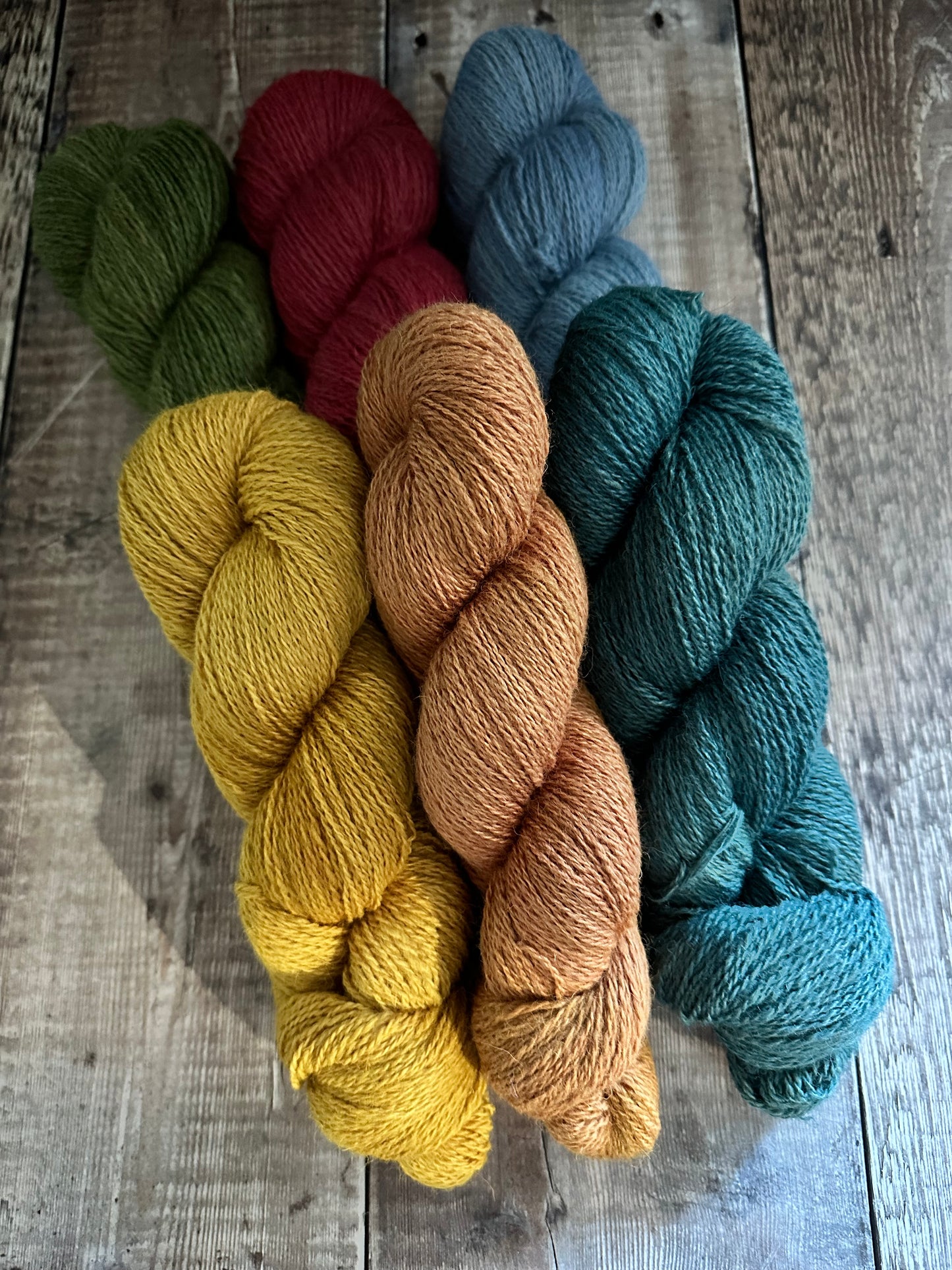 Hand Dyed 70% Cheviot & 30% Soy 4ply yarn 100g Skein